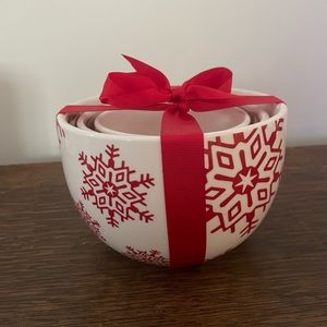 Crate and Barrel Snowflake Nesting Bowls—New, never used